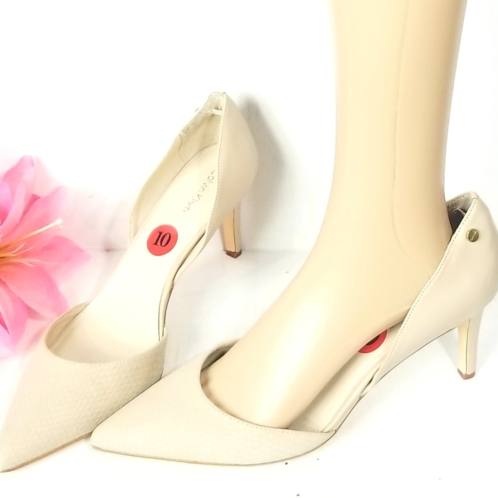 Calvin Klein nude pumps
